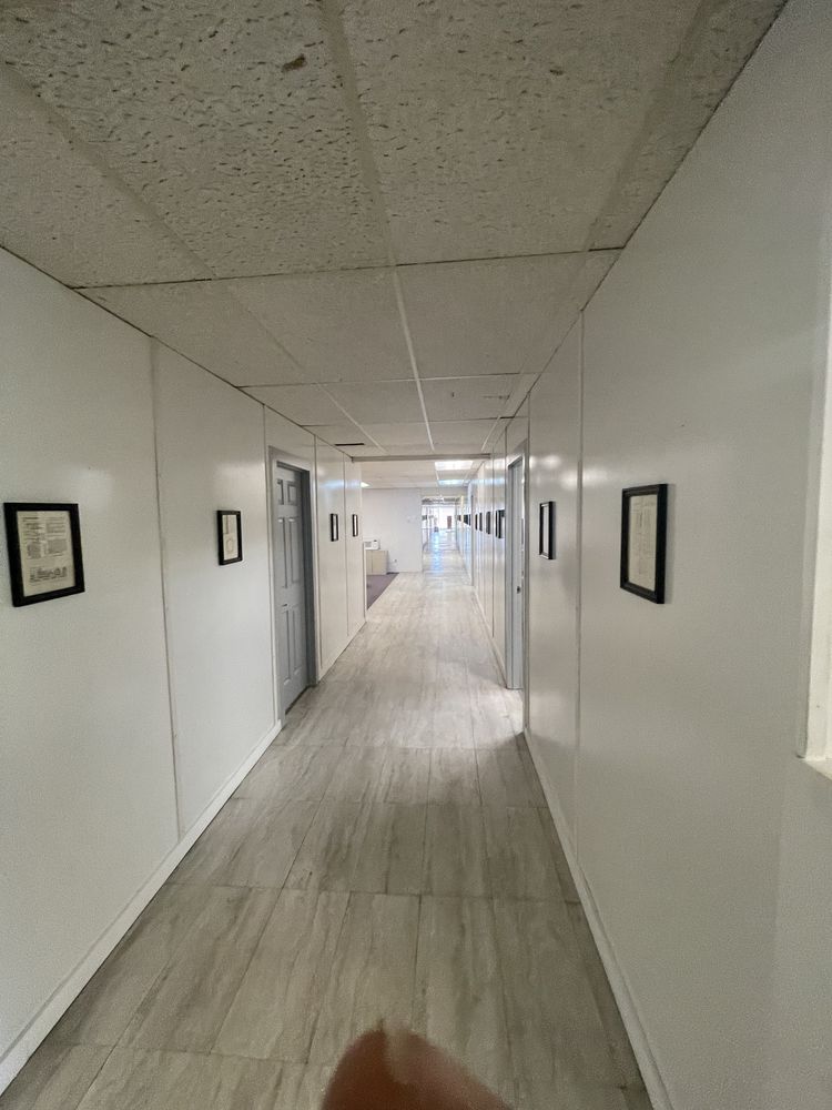 Stoller Building: 909-929 N. Coliseum Boulevard, Fort Wayne, IN 46805